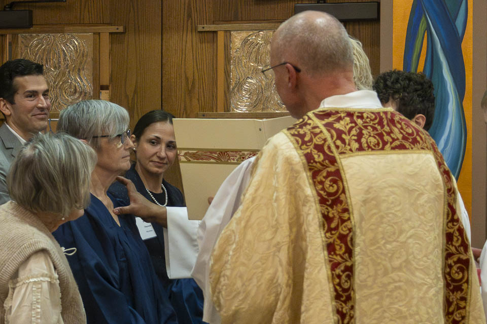 2026-StMary-EasterVigil (57 of 215).jpg